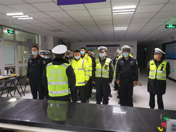 阿克苏垦区公安局交通警察大队积极推进事故预防“减量控大”工作