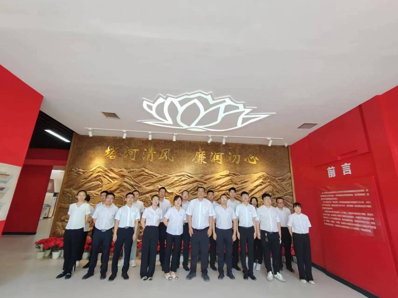 参观廉政教育中心 筑牢反腐倡廉思想防线