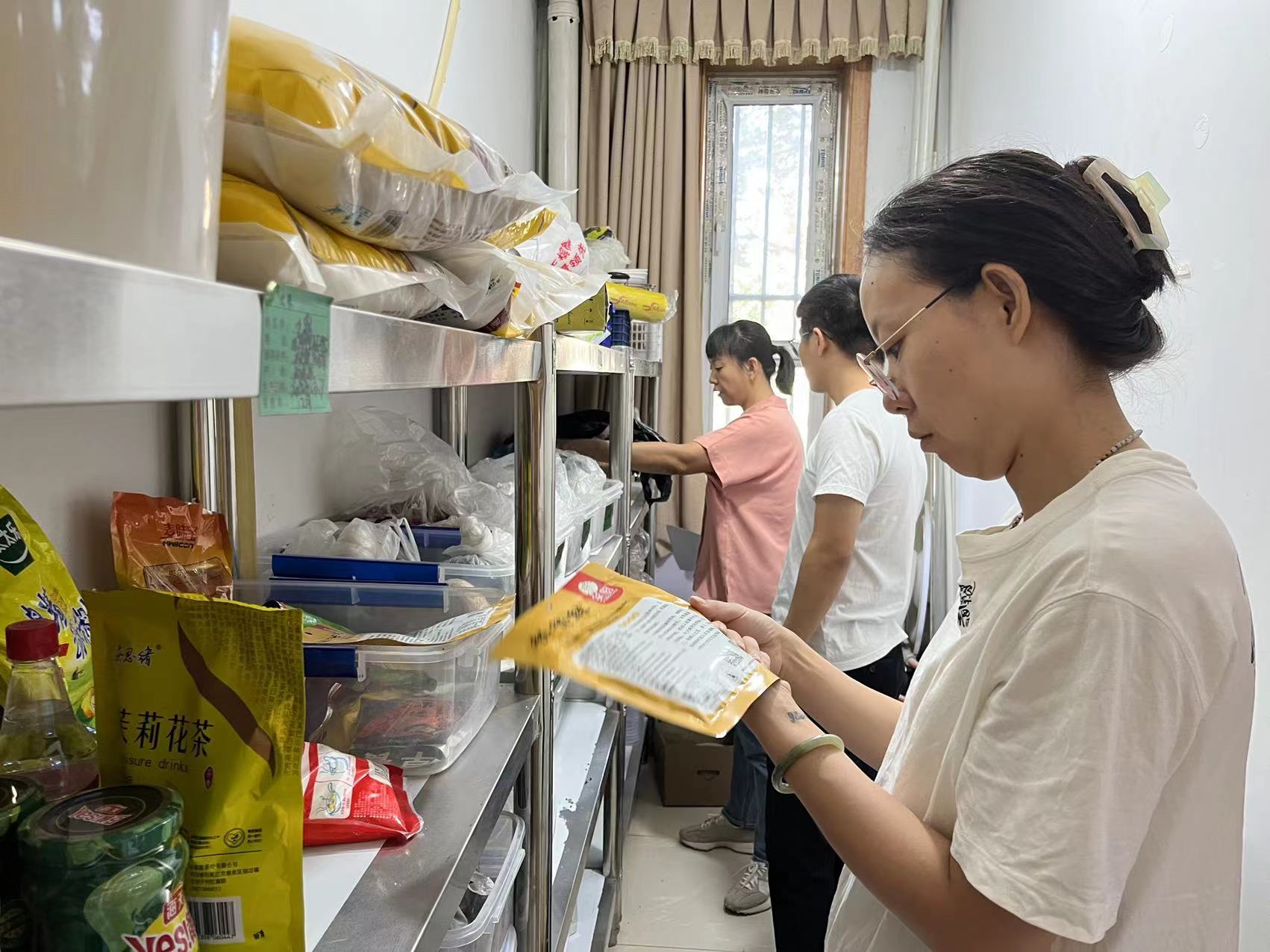 以突击检查为抓手，把好员工“入口关”