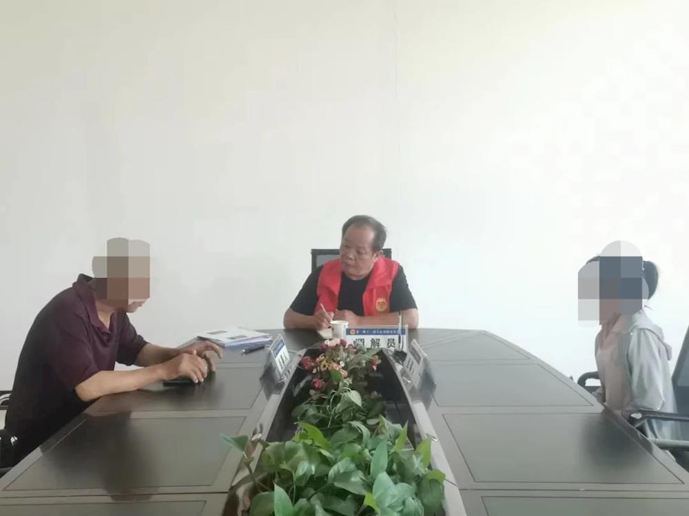 当事人突发心脏病，看十一团调解员如何温情处理