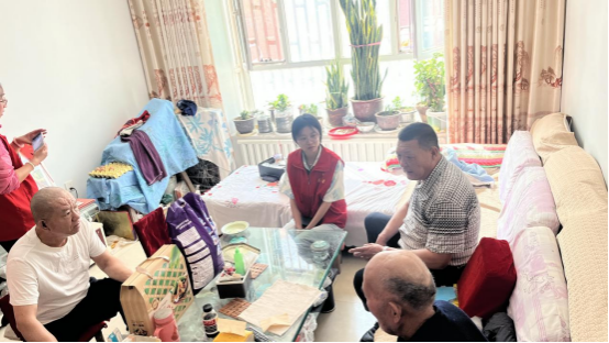 二团扎实开展防返贫走访入户活动
