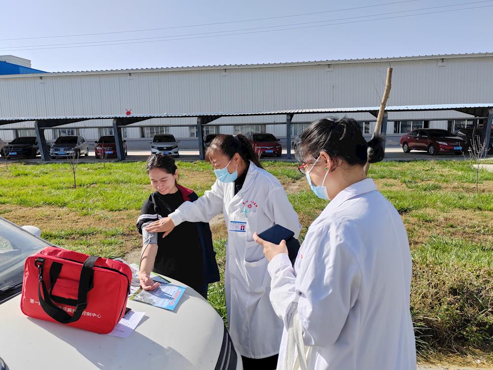 我为群众办实事 | 青松路街道迎宾社区开展“健康知识宣讲暨流动义诊”活动