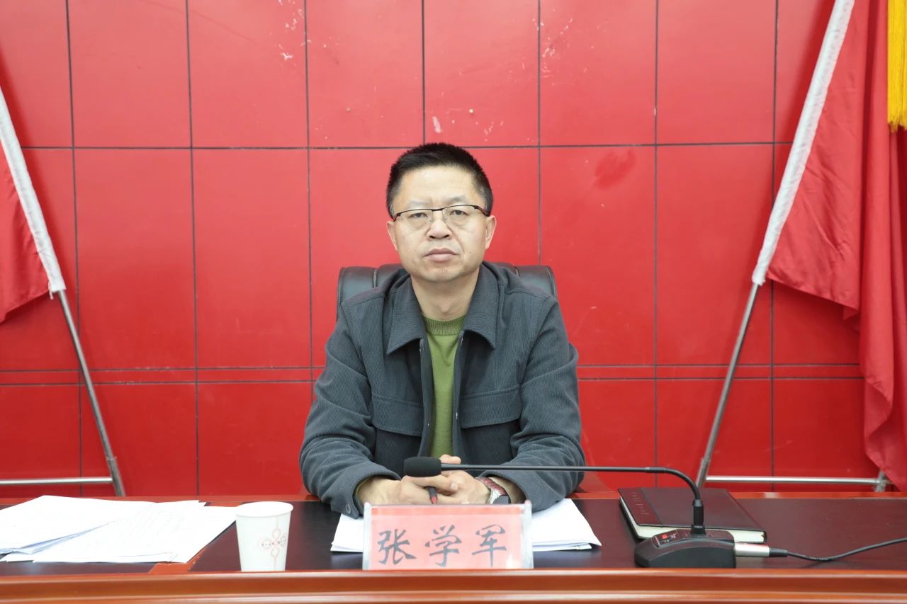 四团召开事业单位岗位竞聘暨民主测评会议