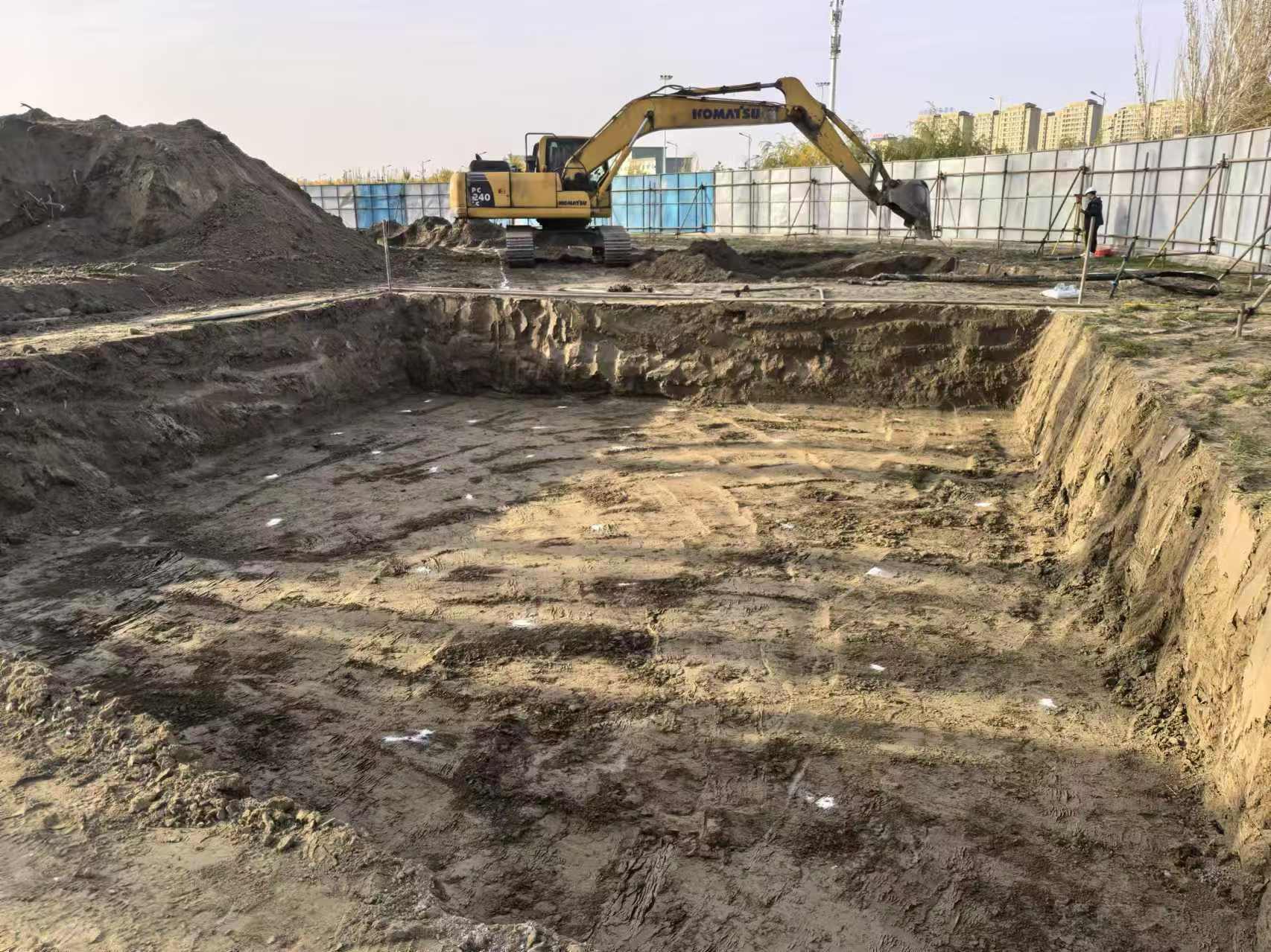 新城建司全力以赴推进“U街——阿拉尔大学城文创艺术实践基地”项目建设
