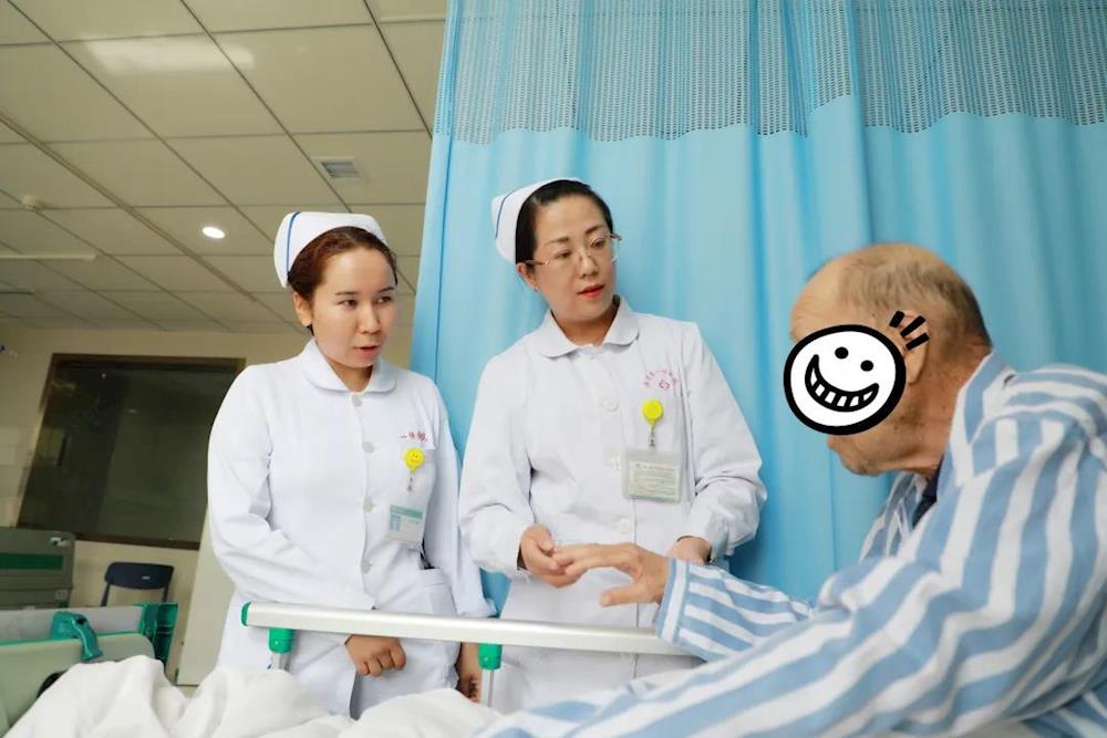 第一师医院：开出最美石榴花