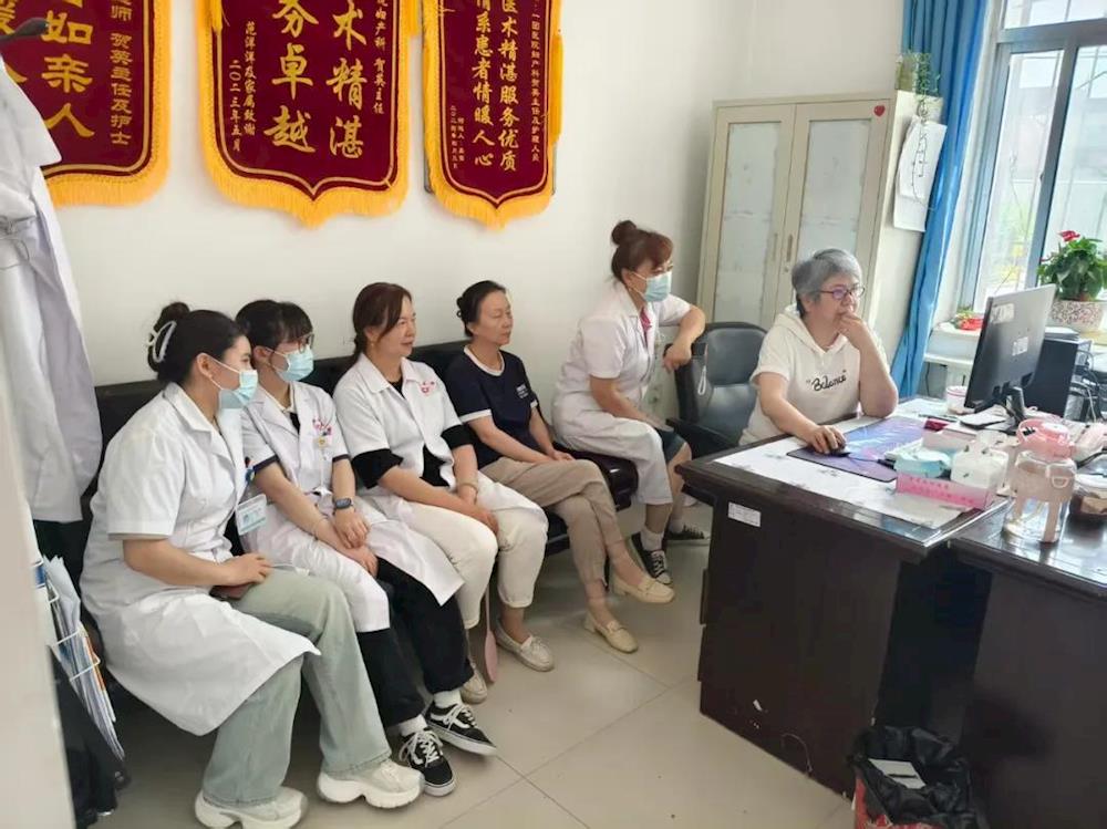 银龄专家侯新文：把经验酿成传承的光