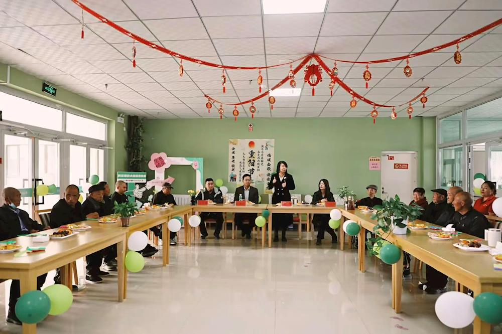 九九重阳暖银龄：十一团敬老活动绘就“老有所养、老有所为”幸福图景
