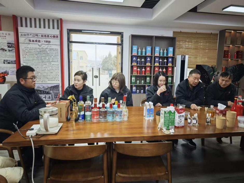 融合本地风味|托木尔峰酒业联合7443 COFFEE共创特色新品