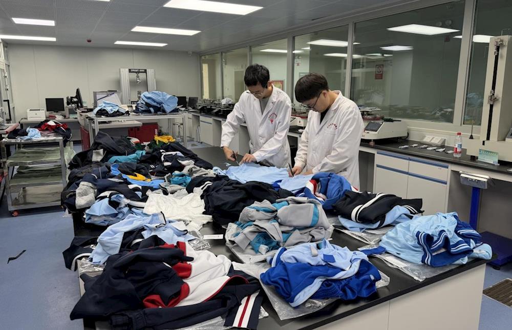 筑牢校服安全防线 守护学生健康成长