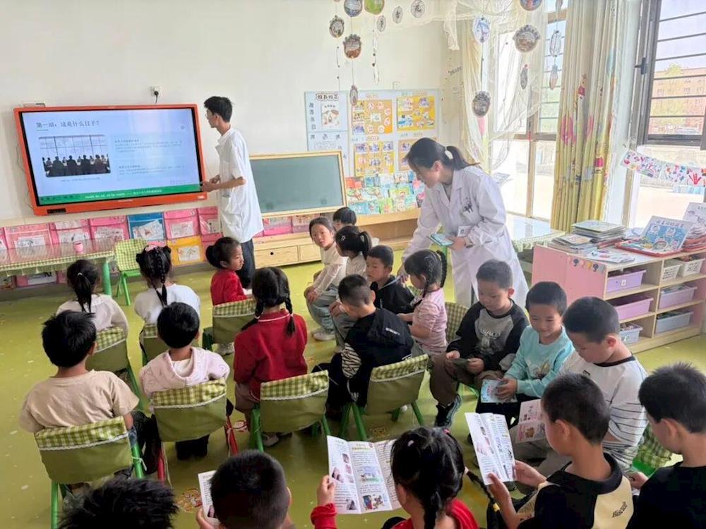 爱国卫生润童心，健康科普护成长