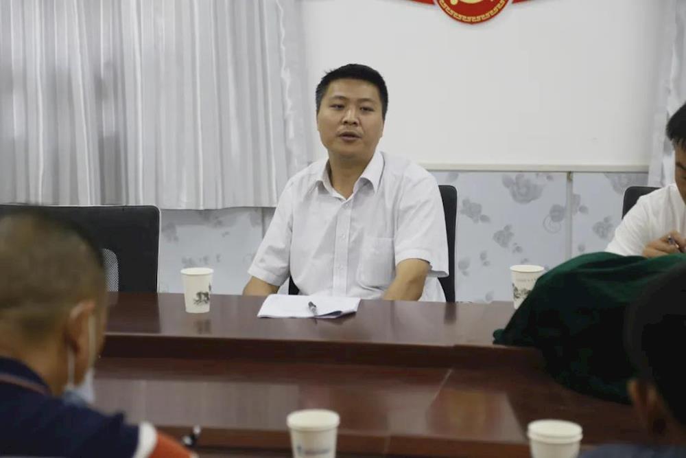 f0ddfd71c2a04a4b94a27bd91e0a4cb9.jpg f0ddfd71c2a04a4b94a27bd91e0a4cb9.jpg