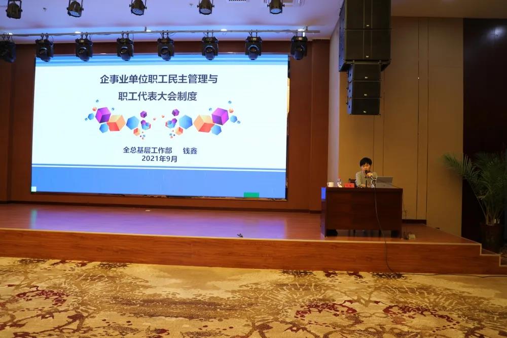 f028374f5d6947a7afbb30a8dce98185.jpg f028374f5d6947a7afbb30a8dce98185.jpg