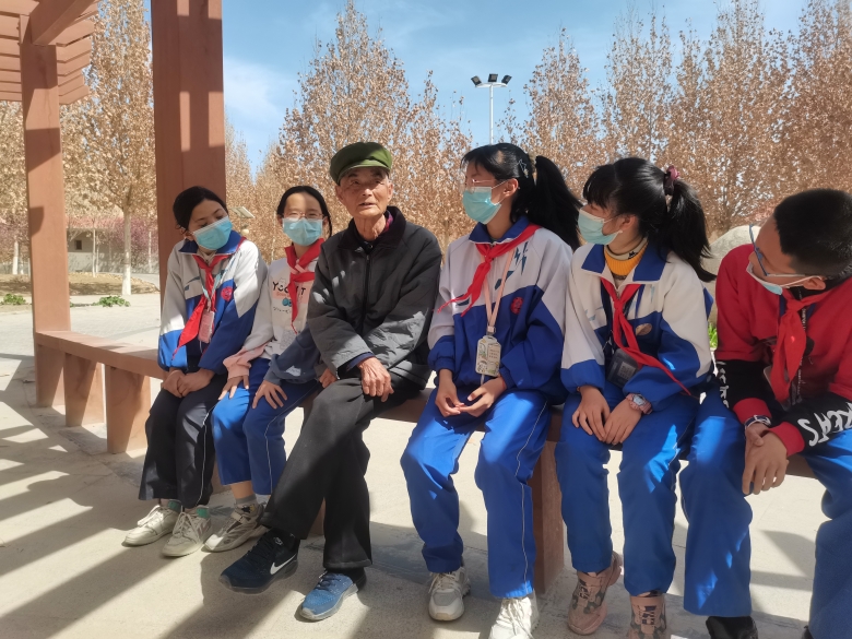 b39a879836554472b97875ec8cc05031.jpg b39a879836554472b97875ec8cc05031.jpg