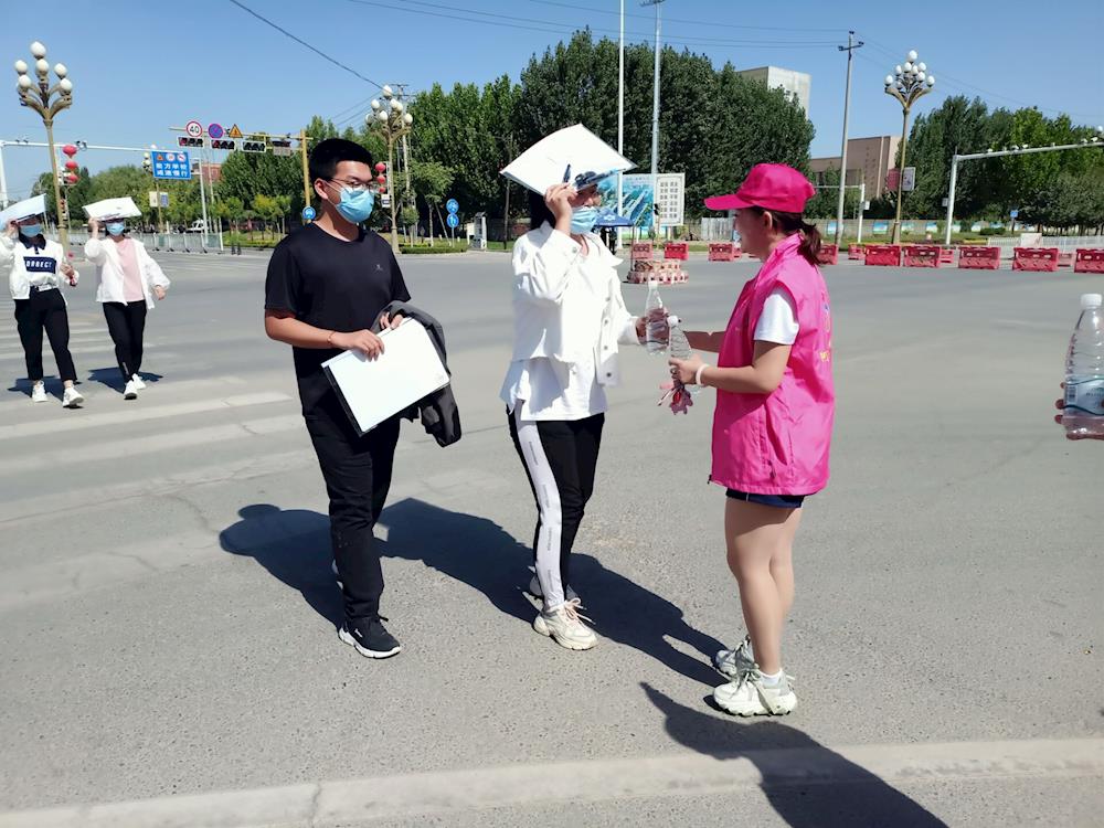 爱心助力 圆梦高考