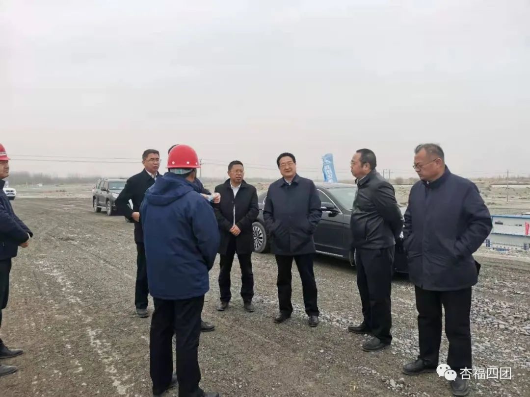 师市党委常委、副市长马新平在四团调研