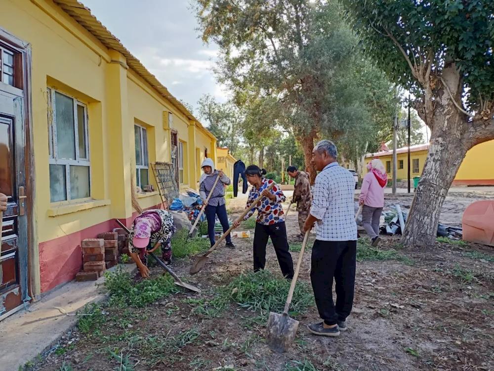 六团八连党支部扎实开展“我为群众办实事”实践活动