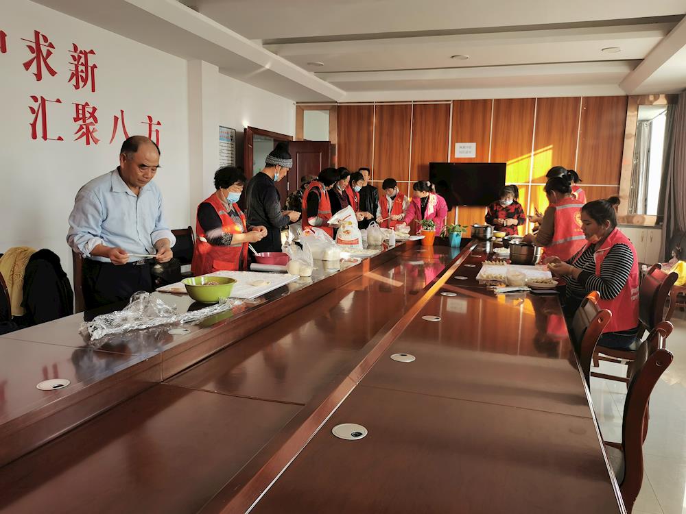 社区叫你一起包饺子啦！