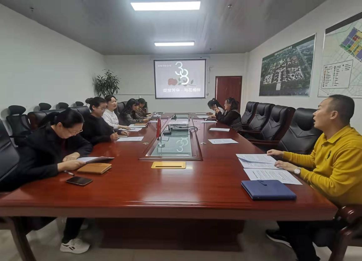 【“三八”妇女节系列】绽放芳华,与花相伴