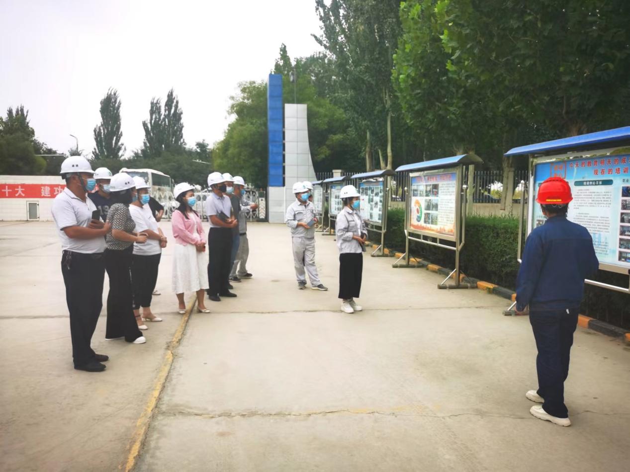 学先进、看现场、明思路、补短板  ——师市国有企业参观学习盛源热电示范党总支创建