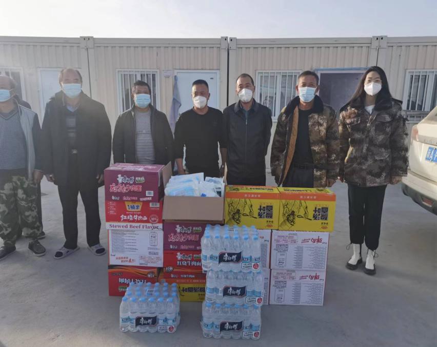 情系农民工    慰问暖人心