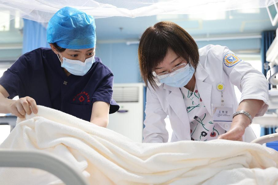 美丽如她  温暖有爱 