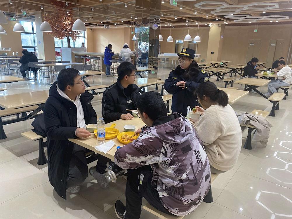 师市市场监管局在塔里木大学食堂开展“反对浪费、崇尚节约”培训