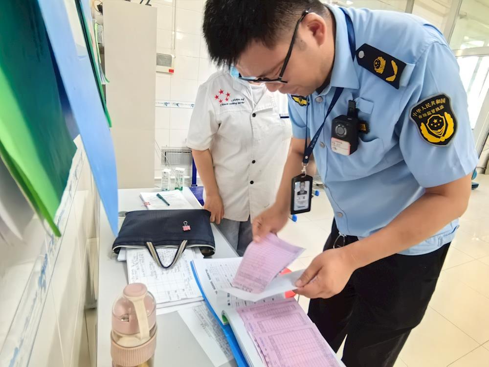 强化校园食品安全监管 营造安全放心食品消费环境