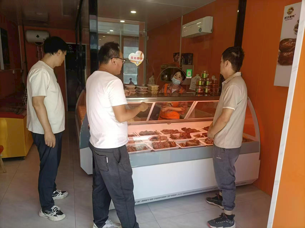 第一师阿拉尔市开展“崇尚节约，反对浪费”文明餐桌主题活动
