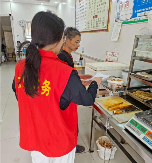 第一师阿拉尔市持续开展“反对浪费 崇尚节约”宣传主题活动