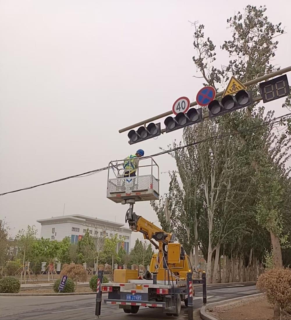织密交通“安全网”   点亮市民平安路