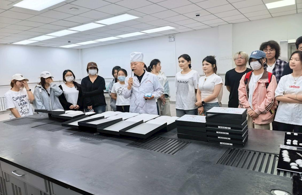 校地携手践学赋能  产教融合共育英才——塔里木职业技术学院240名师生赴国家级检验检测机构开展研学实践