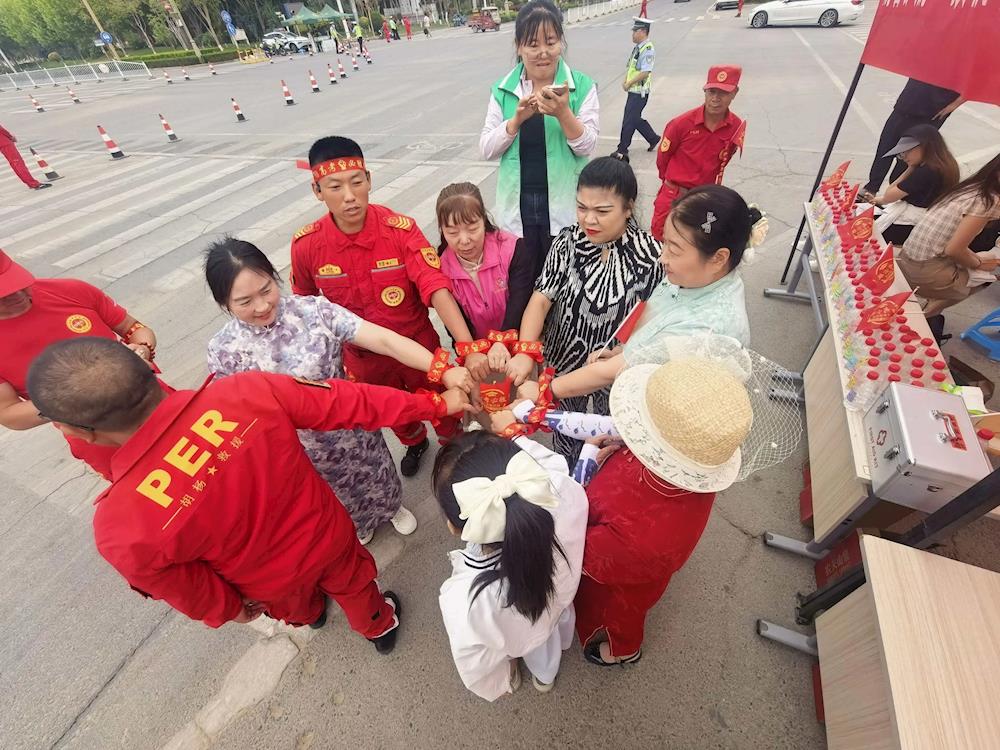 陪你战高考！第一师阿拉尔市“应急蓝”为梦想护航