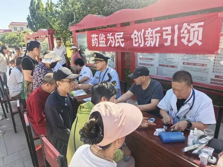 聚焦药监为民 守护用药安全 —师市市场监管局开展2026年药品安全宣传周活动